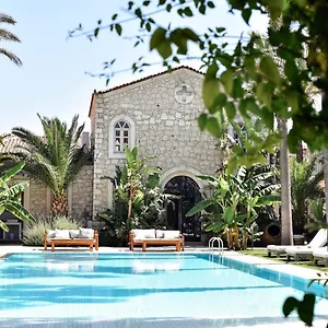 https://manastir-alacati-hotel.aegeanhotels.net